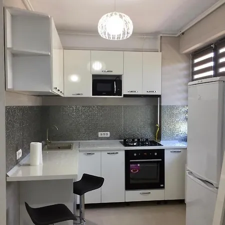 Mirror Apartment Mamaia